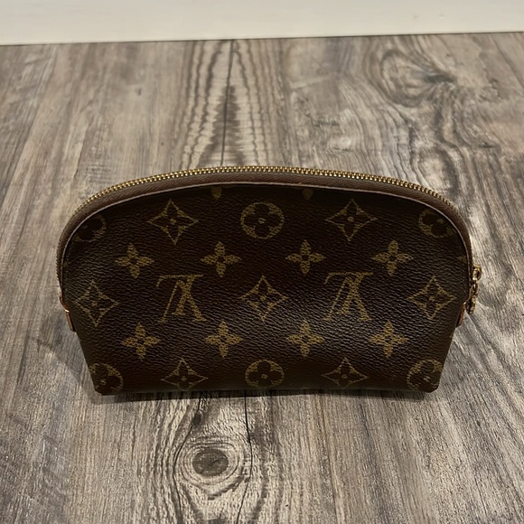 Louis Vuitton Monogram Make Up Cosmetics Clutch Pouch Mini Bag - Picture 4 of 14